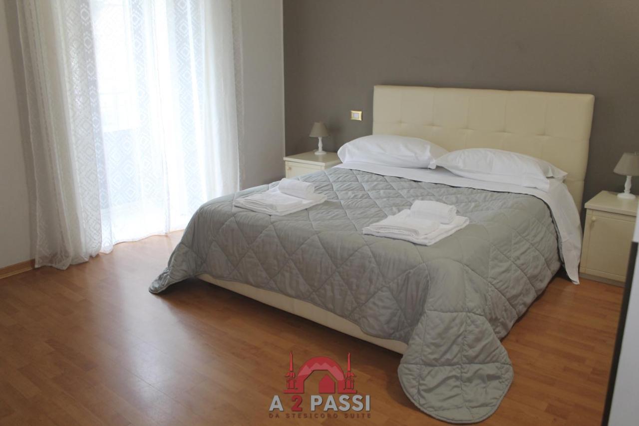 A 2 Passi Da Stesicoro Suite CTA Exterior photo