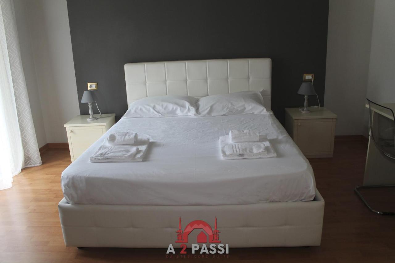 A 2 Passi Da Stesicoro Suite CTA Exterior photo